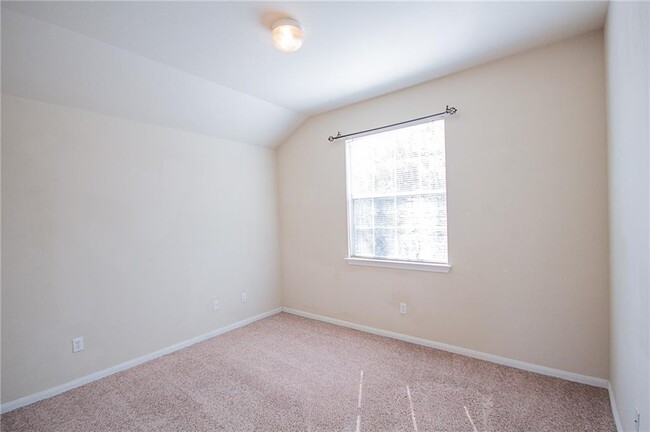Building Photo - 9215 Pioneer Forest Dr