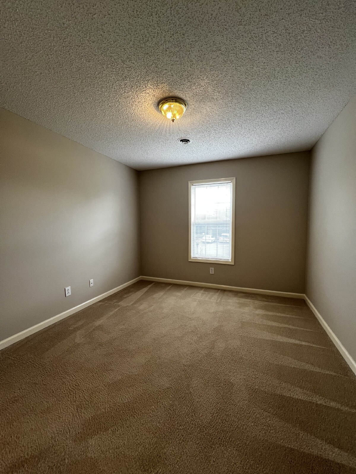 Building Photo - 3427 Poplar Hill