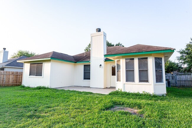 Building Photo - Charming 3-Bedroom, 2-Bath Single-Family Home