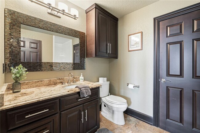 Building Photo - 14805 Dutchmans Dr