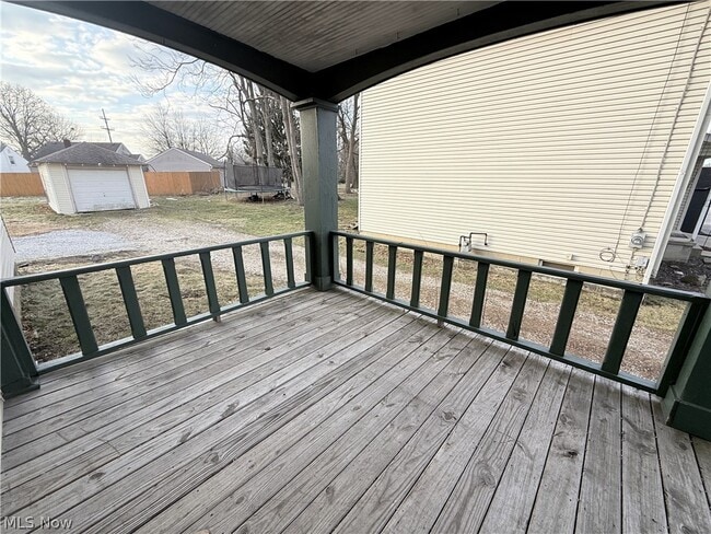 Building Photo - 837 Eastland Ave