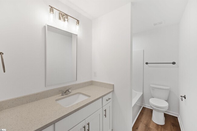 Building Photo - 13 Jamison St