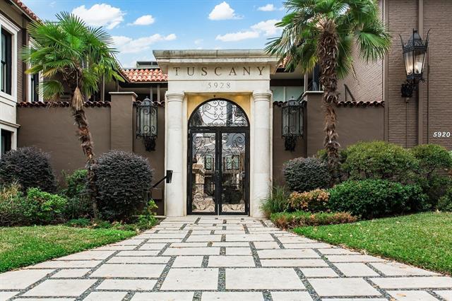 Building Photo - 5934 Sandhurst Ln