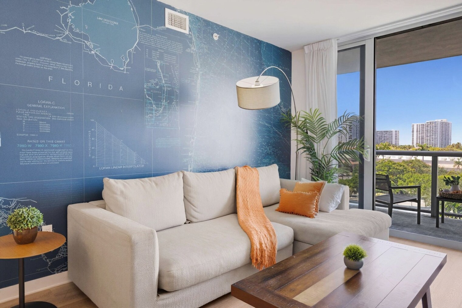 Building Photo - 2602 E Hallandale Beach Blvd