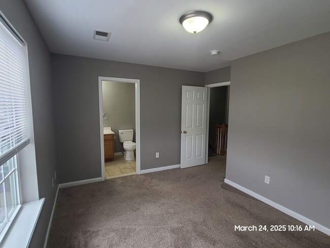 Building Photo - 3 Bedroom Townhome for Rent in Waynesboro