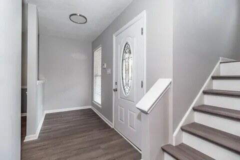 Building Photo - 305 Hazelnut Dr