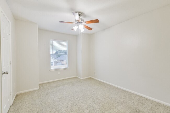 Building Photo - 21903 Whispering Daisy Ct