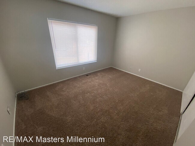 Building Photo - 3 br, 2 bath House - 3562 S Kittredge St #A