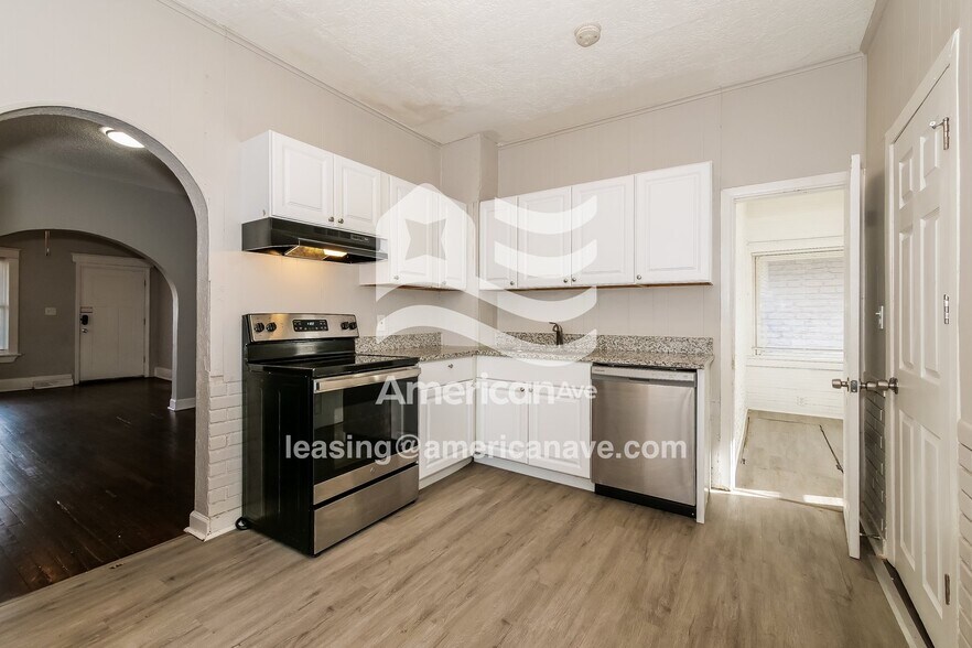 Building Photo - 3045 Ruby Ave