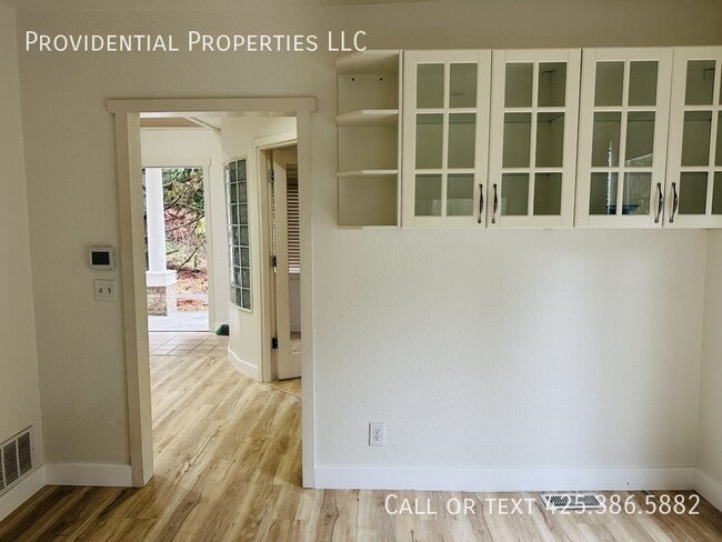 Building Photo - 20620 Larch Way