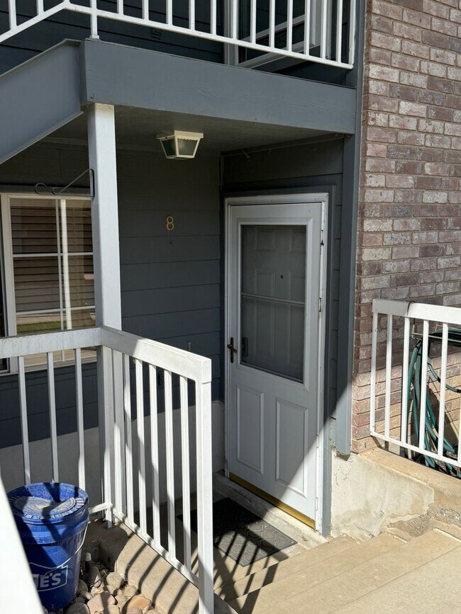 Building Photo - 370 W 4900 S