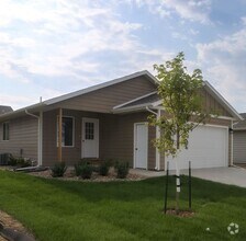 Building Photo - 5 BED | 2 BATH | DOUBLE GARAGE | BRAND-NEW...