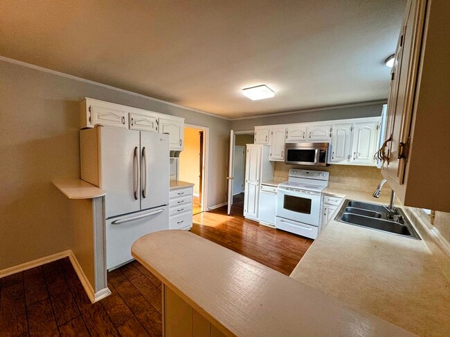 Building Photo - 11 Cooks Rd