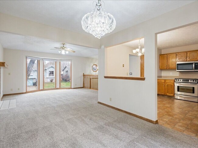 Building Photo - 3 bedroom , 2 bathroom House - Coming Soon