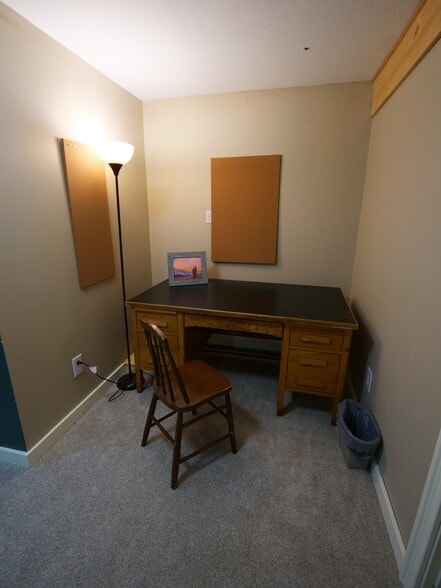 Building Photo - 819 12th Ave