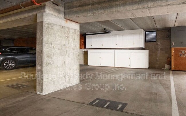 Building Photo - 235 Avenida Lobeiro