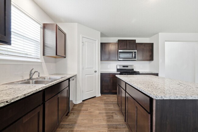 Building Photo - ***MOVE-IN SPECIAL: ONE WEEK FREE***Spacious Two-Story Home with Solar Panels, Luxury Features an...