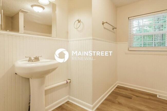 Building Photo - 3 Bedroom Pet-Friendly Home in BESSEMER, A...