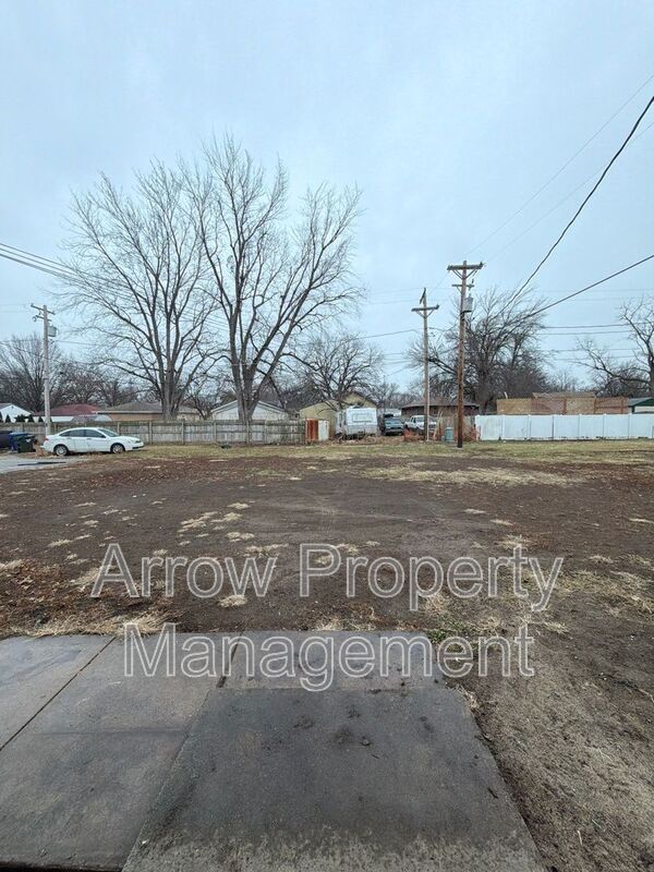 Building Photo - 5421 Benton St