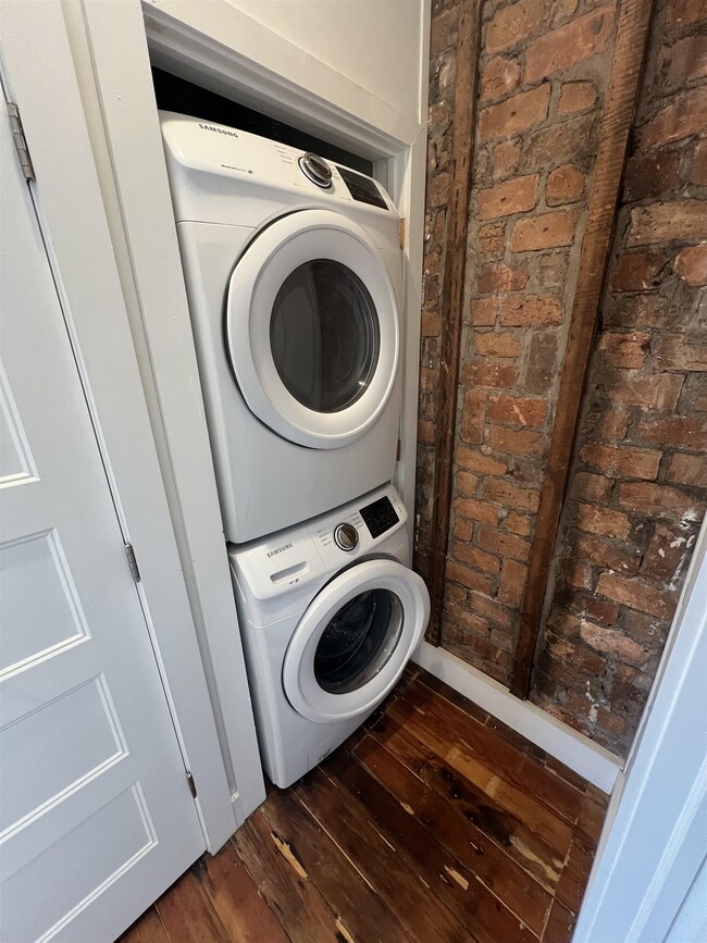 Building Photo - 157 Sherman Ave