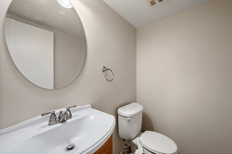 Building Photo - 36702 Park Pl Dr