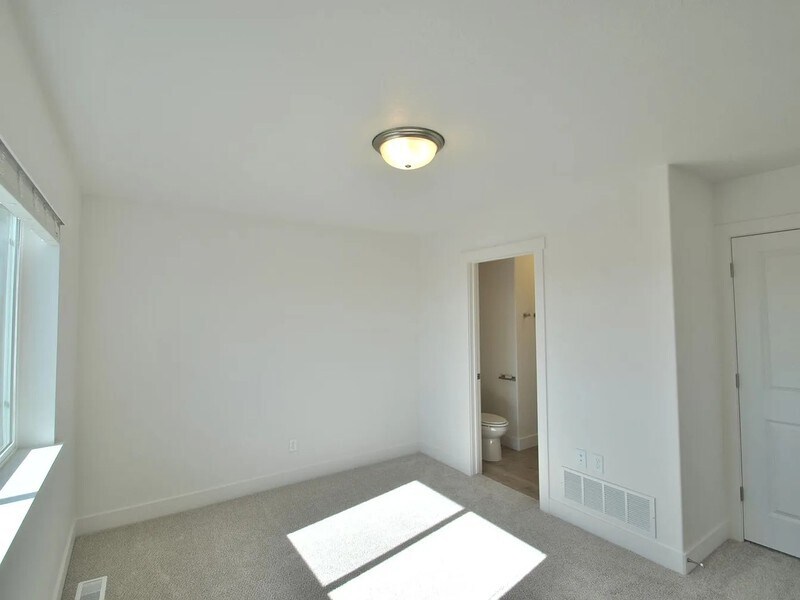 Building Photo - 2333 N 3900 W