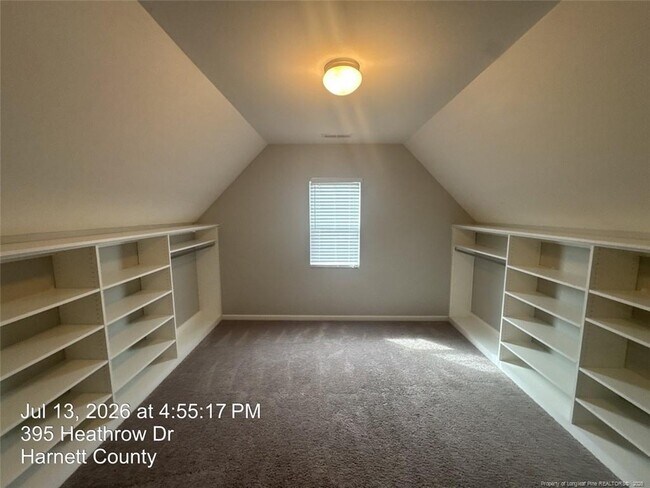 Building Photo - 395 Heathrow Dr