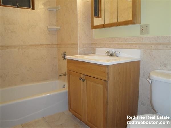 Building Photo - 39 Montfern Ave