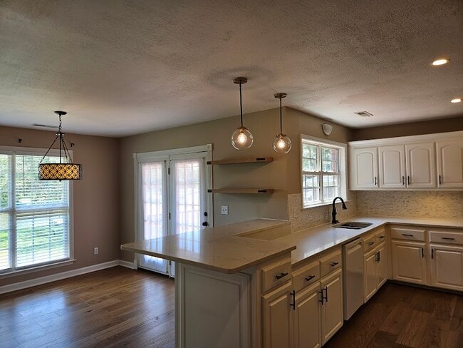 Building Photo - 350 Swindall Cir
