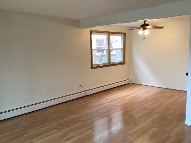 Building Photo - 10402 Moody Ave