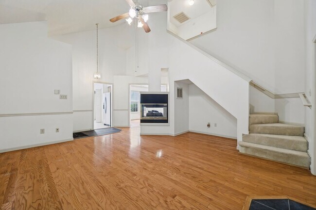 Building Photo - 109 Larkspur Hollow