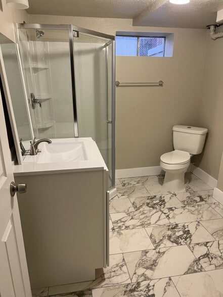 Downstairs Bathroom - 4174 Jefferson Ave