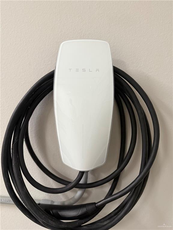 Building Photo - 23 Yarrow St