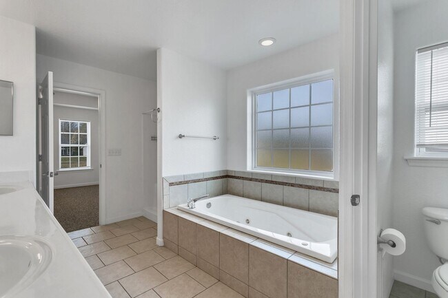 Building Photo - Beautiful 3 Bed/2.5 Bath located in Shingle Landing, Moyock NC