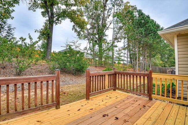 Building Photo - Columbia County ranch homes