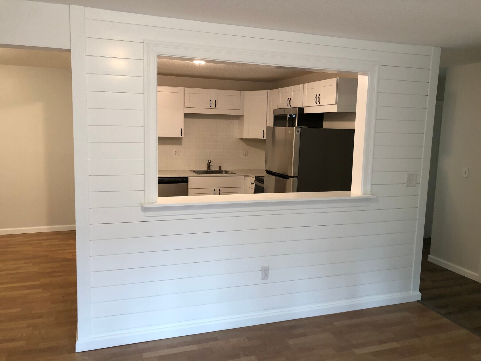 Building Photo - 85 Old Town Rd