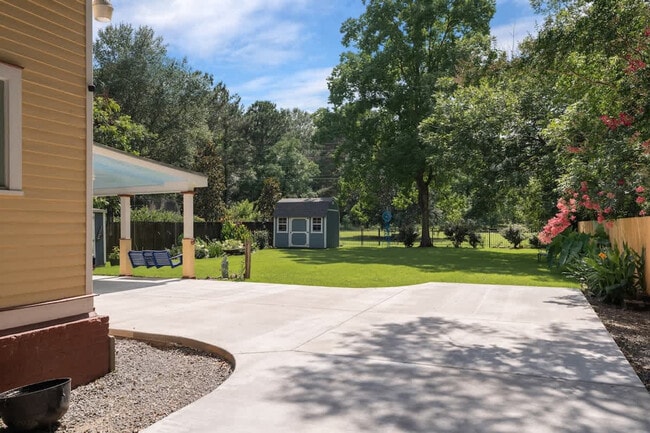 Building Photo - 509 Dabbs St