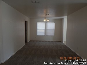 Building Photo - Over 3000 Sq ft 4 bedrooms 2.5 bath- Near ...