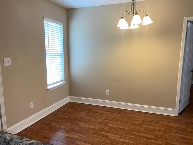 Building Photo - 202 Shetland Dr