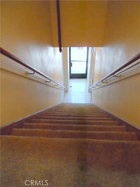 Building Photo - 818 E Valley Blvd