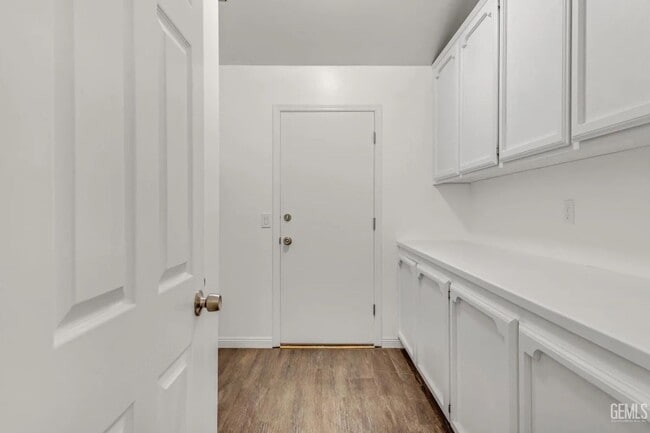 Building Photo - 14004 Las Entradas - Gorgeous NW remodeled...
