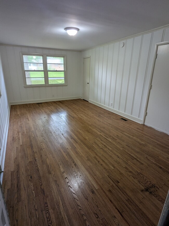 Building Photo - 500 Catalina Dr