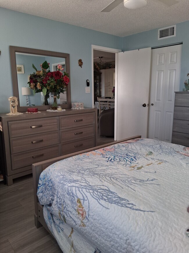 Building Photo - 2390 Ocean Shore Blvd