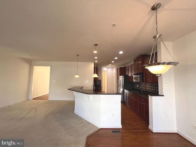 Building Photo - 15808 Buxton Pl