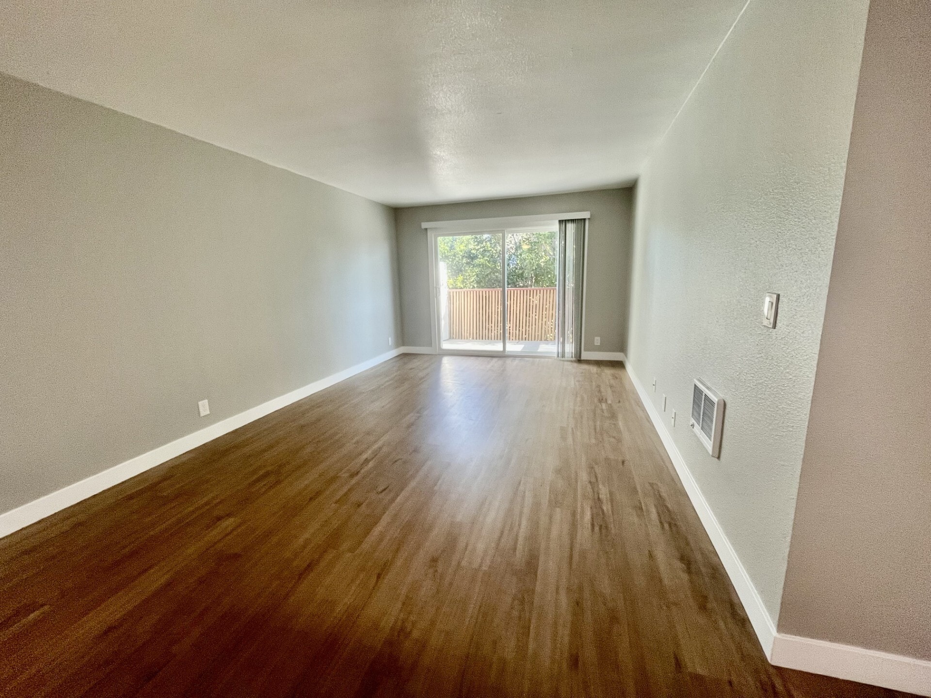 Building Photo - 941 Lewelling Blvd