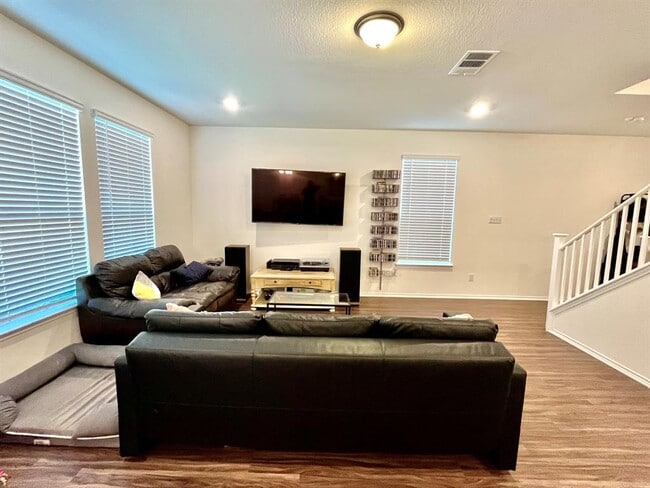 Building Photo - 14205 Silver Lace Ln