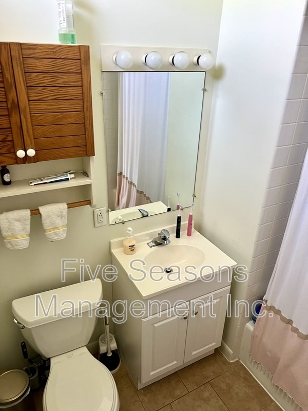 Building Photo - 194 North St