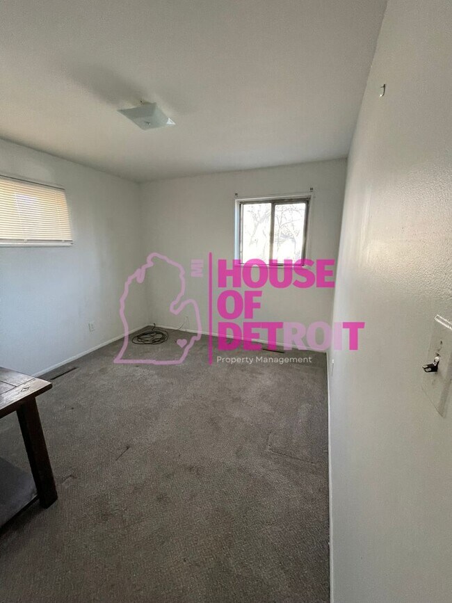 Building Photo - 21900 Coolidge