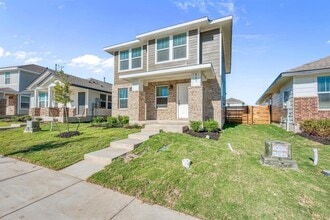 Building Photo - 367 Keefer