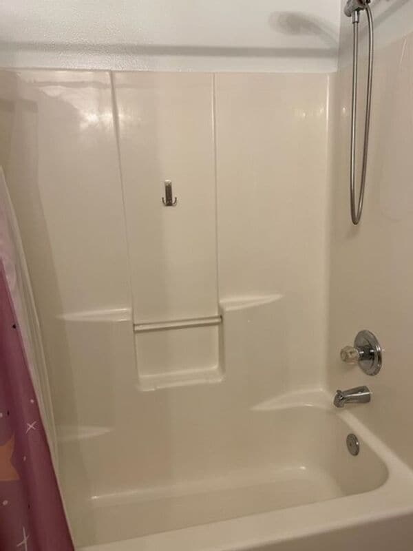 Building Photo - 26525 Fox Hill Dr N